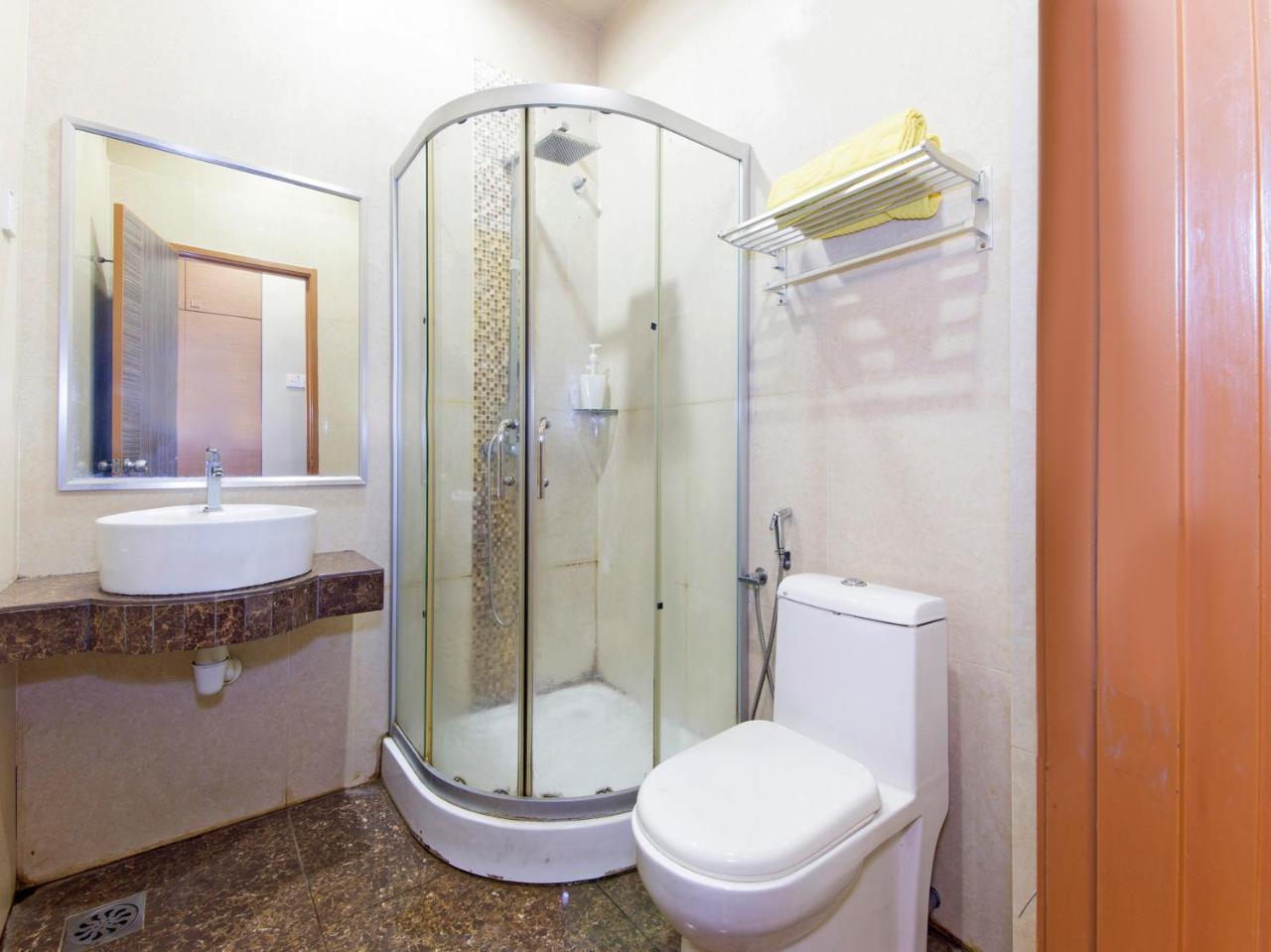Oyo 422 Hotel Reno Kuala Lumpur Zewnętrze zdjęcie